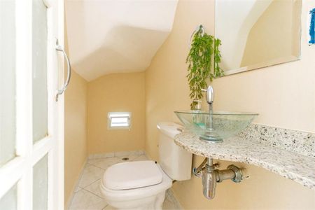 Casa à venda com 170m², 3 quartos e 4 vagas