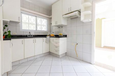 Casa à venda com 170m², 3 quartos e 4 vagas