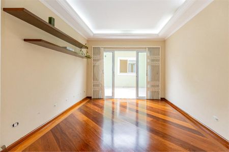 Casa à venda com 170m², 3 quartos e 4 vagas