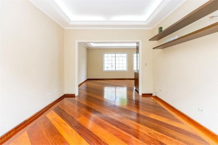 Casa à venda com 170m², 3 quartos e 4 vagas