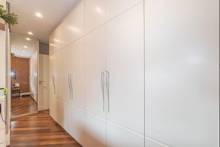 Apartamento à venda com 93m², 3 quartos e 2 vagas Apartamento à venda com 93m², 3 quartos e 2 vagasSuite