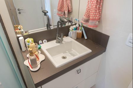 Apartamento à venda com 93m², 3 quartos e 2 vagas Apartamento à venda com 93m², 3 quartos e 2 vagasBanheiro da Suíte