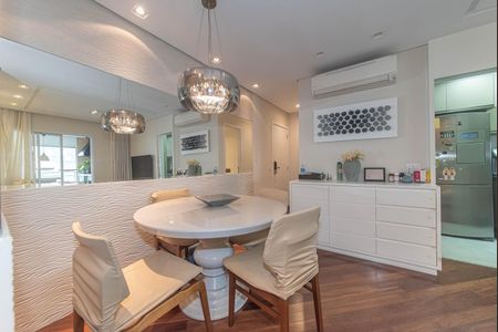 Apartamento à venda com 93m², 3 quartos e 2 vagas Apartamento à venda com 93m², 3 quartos e 2 vagasSala