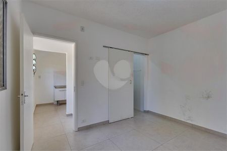 Casa à venda com 3 quartos, 160m² em Jardim Sabara, São Paulo