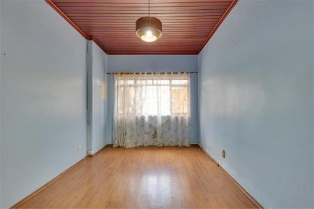 Casa à venda com 3 quartos, 160m² em Jardim Sabara, São Paulo