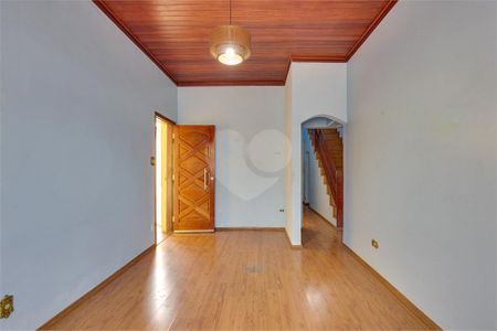 Casa à venda com 3 quartos, 160m² em Jardim Sabara, São Paulo