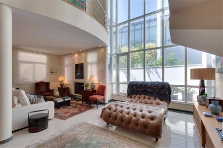 Casa à venda com 4 quartos, 900m² em Santo Amaro, São Paulo