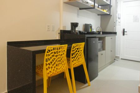 Cozinha de kitnet/studio para alugar com 1 quarto, 25m² em José Menino, Santos