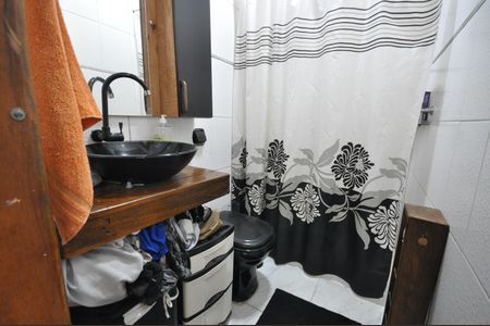 Banheiro de casa à venda com 1 quarto, 120m² em Vila Nova Carolina, São Paulo