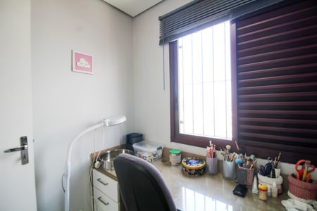 Apartamento à venda com 334m², 4 quartos e 4 vagasQuarto 5