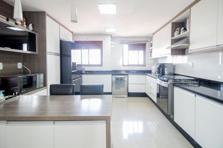 Apartamento à venda com 334m², 4 quartos e 4 vagasCozinha