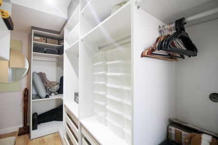 Apartamento à venda com 334m², 4 quartos e 4 vagasQuarto 2 - Suite 2