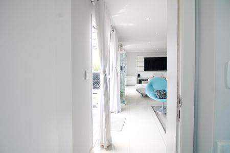 Apartamento à venda com 334m², 4 quartos e 4 vagasBanheiro 5 - Lavabo