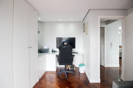 Apartamento à venda com 334m², 4 quartos e 4 vagasQuarto 4