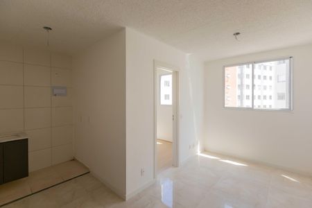 Sala de apartamento para alugar com 2 quartos, 34m² em Usina Piratininga, São Paulo