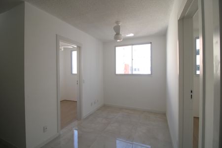 Sala de apartamento para alugar com 2 quartos, 34m² em Usina Piratininga, São Paulo