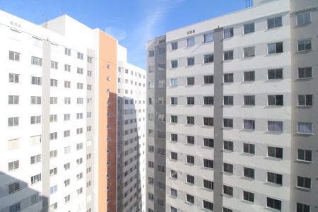 Vista janela da sala de apartamento para alugar com 2 quartos, 34m² em Usina Piratininga, São Paulo