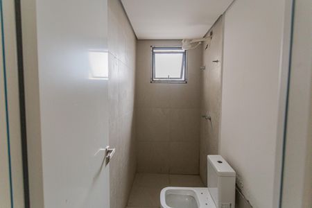 Apartamento à venda com 76m², 2 quartos e 2 vagasBanheiro da Suíte 1