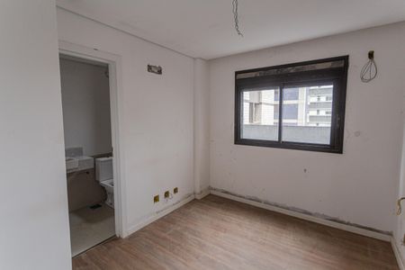 Apartamento à venda com 76m², 2 quartos e 2 vagasSuíte 2