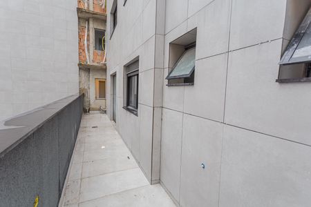 Apartamento à venda com 76m², 2 quartos e 2 vagasVaranda na Sala