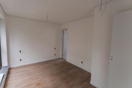 Apartamento à venda com 76m², 2 quartos e 2 vagasSuíte 1