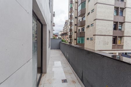 Varanda na Sala de apartamento à venda com 2 quartos, 76m² em Cruzeiro, Belo Horizonte