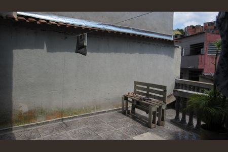 Casa para alugar com 100m², 3 quartos e 1 vagaÁrea externa - Área de Serviço