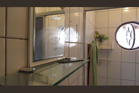 Casa à venda com 100m², 3 quartos e 1 vagaBanheiro 1