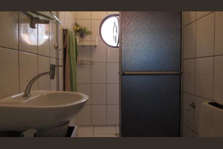 Casa à venda com 100m², 3 quartos e 1 vagaBanheiro 1