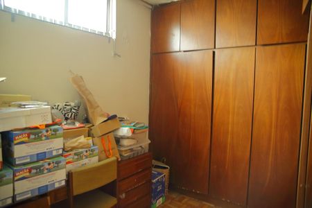 Casa à venda com 600m², 5 quartos e 6 vagasCloset Quarto 5