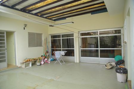 Casa à venda com 600m², 5 quartos e 6 vagasQuintal