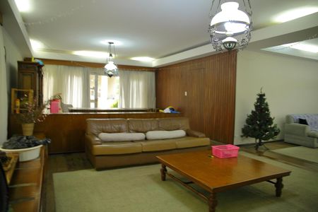 Casa à venda com 600m², 5 quartos e 6 vagasSala