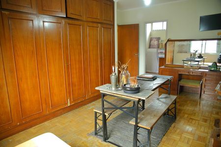 Casa à venda com 600m², 5 quartos e 6 vagasQuarto 5