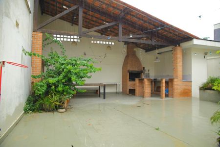 Casa à venda com 600m², 5 quartos e 6 vagasÁrea de convivência /Churrsaqueira