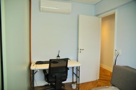 Apartamento à venda com 94m², 3 quartos e 2 vagasQuarto 2 