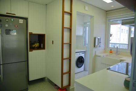 Apartamento à venda com 94m², 3 quartos e 2 vagasCozinha 