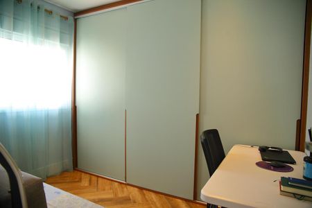 Apartamento à venda com 94m², 3 quartos e 2 vagasQuarto 2 