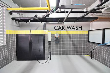 Apartamento à venda com 94m², 3 quartos e 2 vagas Apartamento à venda com 94m², 3 quartos e 2 vagasÁrea comum - Car Wash