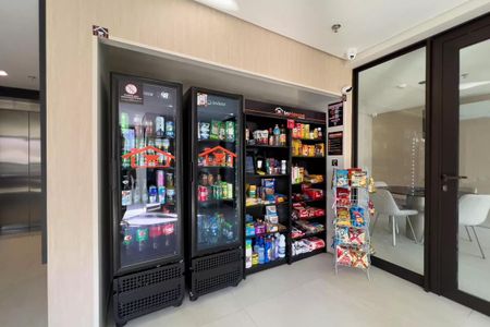 Studio para alugar com 28m², 1 quarto e sem vaga Studio para alugar com 28m², 1 quarto e sem vagaMini Mercado