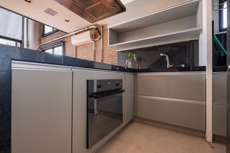 Sala/Cozinha de apartamento à venda com 1 quarto, 75m² em Cerqueira César, São Paulo