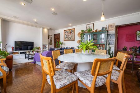 Apartamento à venda com 120m², 3 quartos e 1 vagaSala