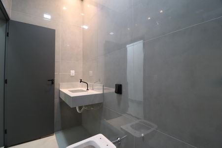 Casa para alugar com 215m², 3 quartos e 2 vagasBanheiro Social