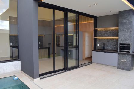 Casa de condomínio para alugar com 165m², 4 quartos e 4 vagasVaranda gourmet