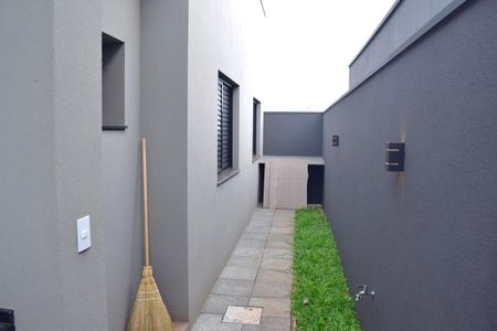 Casa de condomínio para alugar com 165m², 4 quartos e 4 vagasCorredor