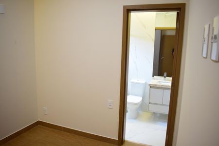 Casa de condomínio para alugar com 165m², 4 quartos e 4 vagasSuíte 1