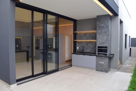 Casa de condomínio para alugar com 165m², 4 quartos e 4 vagasVaranda gourmet