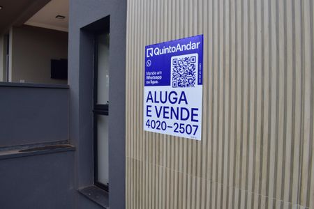 Casa de condomínio para alugar com 165m², 4 quartos e 4 vagasFachada