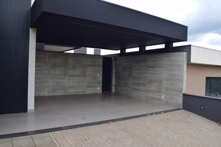 Casa de condomínio para alugar com 165m², 4 quartos e 4 vagasGaragem