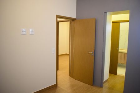 Casa de condomínio para alugar com 165m², 4 quartos e 4 vagasSuíte 3