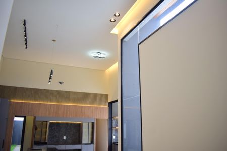 Casa de condomínio para alugar com 165m², 4 quartos e 4 vagasSala